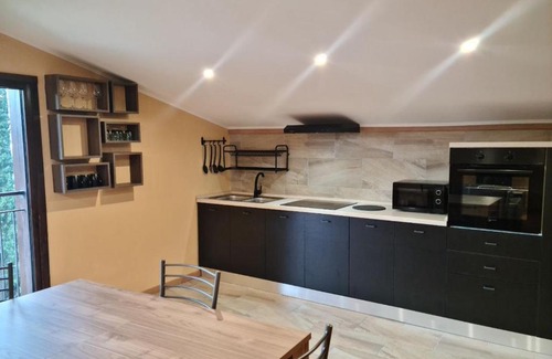 Lierna Apartment | Villa Victoria: Oceanfront Haven with Pool & Child-Friendly Fun