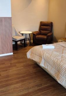 Cisarua Hotel | Family-Friendly Villa View2 Sayriah with Private Pool & Breakfast