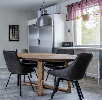 Kalajoki Villa | Villa Viitatuuli: 4-Star Retreat with Ocean Views & Beach Access