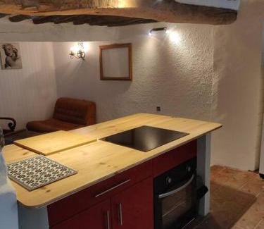 Padern House | Discover Villa Vilata in Padern - Family-Friendly Retreat