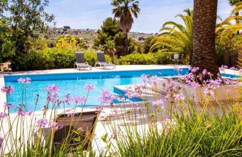 Lluca Villa | Discover Villa Almandrina: 4-Star Stay with Pool & Child-Friendly Amenities