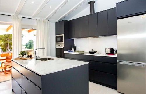 El Tosalet Villa | Discover Villa Irenal: Family-Friendly Escape with Pool