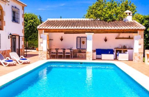 Tarraula Villa | Exceptional Villa La Esquina: 4-Star Family-Friendly Retreat