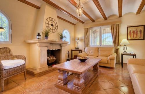 Urbanizacion La Mandarina Villa | Family-Friendly Villa Meena with Pool Access for Relaxation
