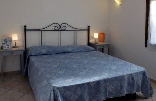 Rena Majore Villa | Villa "Villetta P4" with Shared Pool & A/C