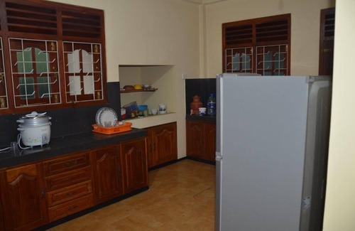 Nalagasdeniya House | Inviting Villa Vinses in Hikkaduwa with Breakfast Included
