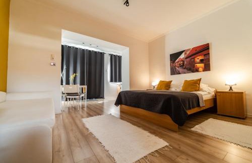 Gyula Apartment | Villa Viola Spa & Garden: Pet-Friendly Oceanfront Escape