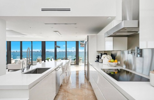 North Bay Village Villa | Villa Violette by Sobevillas - Breathtaking Bay Views Await