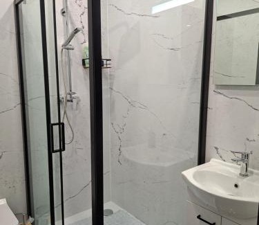 Gniezno Bed & Breakfast | Pet-Friendly Villa Vip: Guest Rated 10/10 with Breakfast