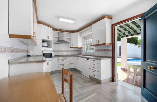 Poblado de Sancti Petri House | Beachfront Villa “Virgen del Camino” with Pool & Garden