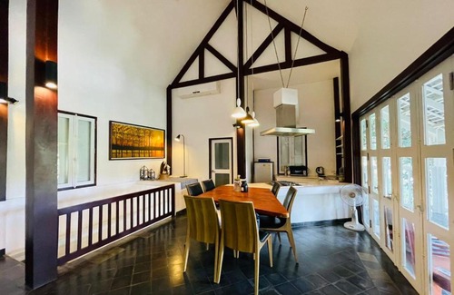 Luang Prabang Villa | Pet-Friendly Villa Visoun on the River in Luang Prabang