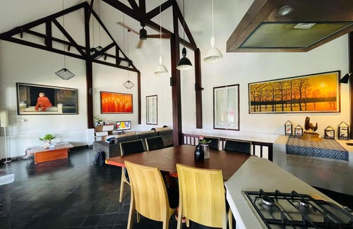 Luang Prabang Villa | Pet-Friendly Villa Visoun on the River in Luang Prabang