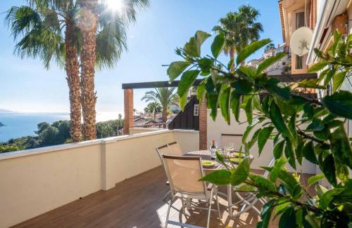 Velilla-Taramay House | Inviting Villa Vista Almuñécar: Oceanfront with Pool & Pets