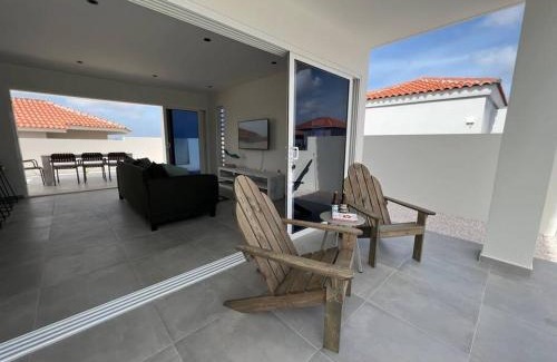 Willemstad Villa | Explore Villa Vista Montaña: 4-Star Getaway with Pool