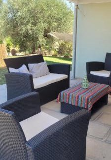 Ferretto House | Serene Villa in Tuscan Hills with Vineyard Views & Hot Tub