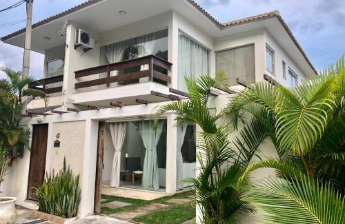 Pero House | Oceanfront Retreat at Villa Vitoria with Hot Tub & Kitchen