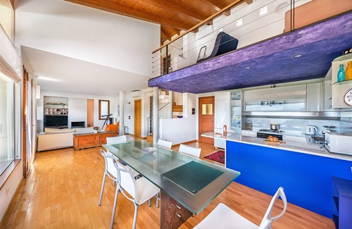 Montinelle Villa | Villa Vittoria: Lake Views & Poolside Bliss Await You