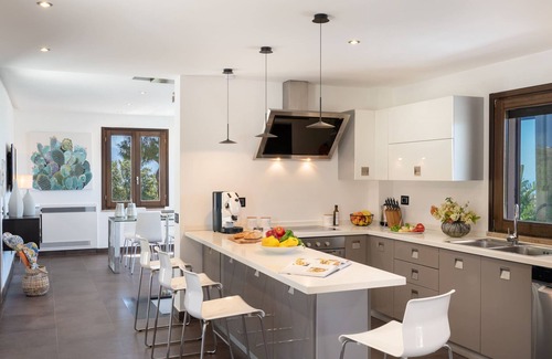 Gratteri Villa | Inviting Villa with Pool and Bay Views in Palermo