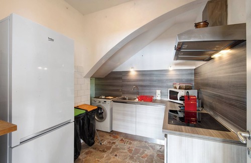 Varenna Villa | Villa Vittoria: Scenic Lake & Mountain Views with Terrace