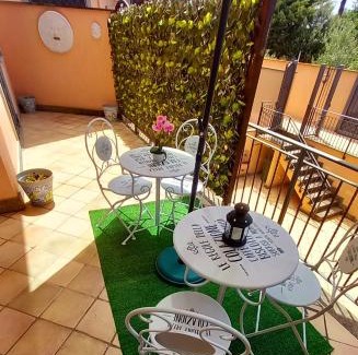 Zona XXX Castel Fusano Apartment | Villa Vittorio: Family and Pet-Friendly Retreat with High Ratings