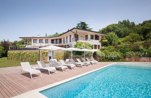 Torri del Benaco Villa | Villa Viù with Pool and Lake View