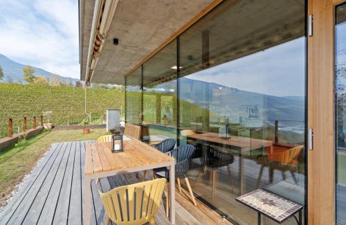 Bressanone Apartment | Villa Vogelnest: Pet-Friendly Retreat with 9.5/10 Rating