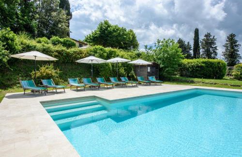 Barberino Val d'Elsa Villa | Relax at Villa Volpaia: Oceanfront Oasis with Pool