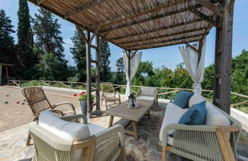 Barberino Val d'Elsa Villa | Relax at Villa Volpaia: Oceanfront Oasis with Pool