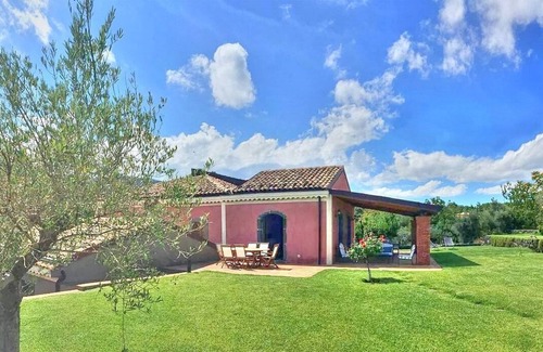 Piedimonte Etneo Villa | Villa Voltolino, fully refundable with voucher*: An elegant and welcoming two-story villa located on a hillside, facing the sea, with Free WI-FI.