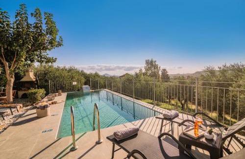 Agia Marina House | Villa Vrisi: Oceanfront Escape with Pool and High Ratings