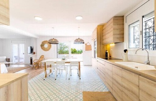 L'Escala House | Exceptional Villa 900m from Beach with Ocean Views & Pool
