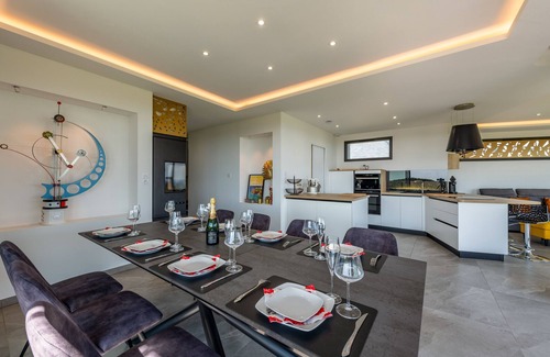 Plougonvelin Villa | Villa "Vue Mer - Les Gîtes De Fabie" with Private Terrace & Spa