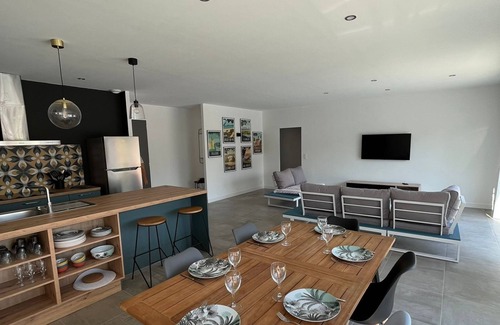 Montesquieu-des-Alberes Villa | Elegant Villa with Heated Pool and Breathtaking Views