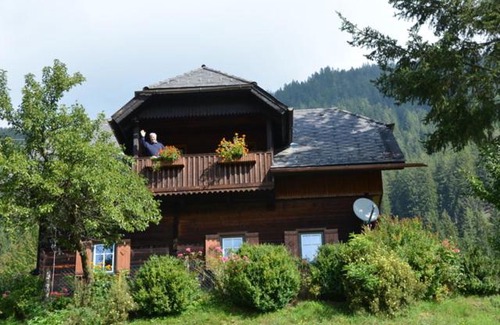 Gnesau House | Villa Waldfriede: Pet-Friendly Retreat with Great Reviews