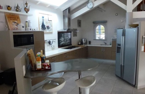 Ciboure House | Idyllic Villa with Warmed Pool & Ocean View in Ciboure
