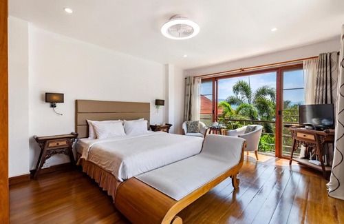 Plai Laem House | Villa Wassana - Oceanfront 5-Bed with Pool & Sunset Views