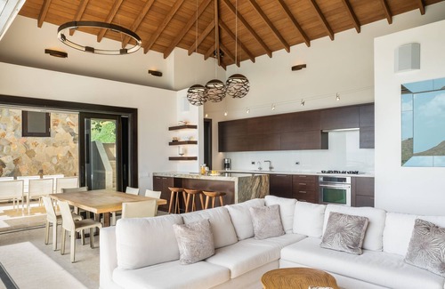 North Sound Villa | Elegant Villa Water’s Edge with Pool and Ocean Views