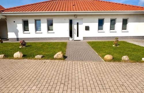 Trent House | Family-Friendly Villa Weißer Schwan with Kitchen Amenities