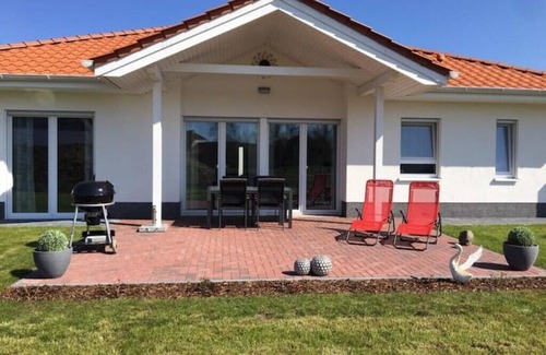 Trent Villa | Villa Weißer Schwan: Oceanfront Family Retreat