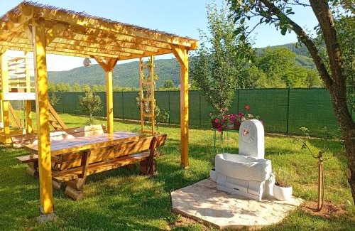Ilidza Villa | Villa 'Whispering Pines' Ilidža