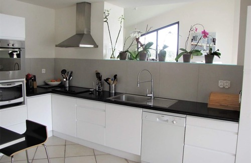 Villeneuve-les-Avignon Villa | Villa with Private Pool and Breathtaking Avignon Views