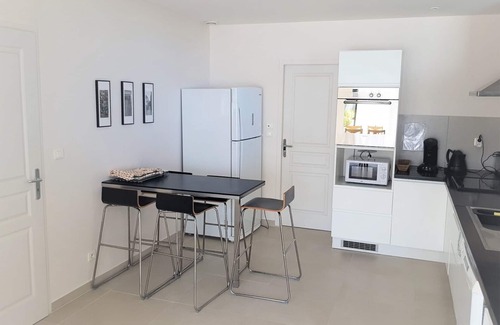Villeneuve-les-Avignon Villa | Villa with Private Pool and Breathtaking Avignon Views