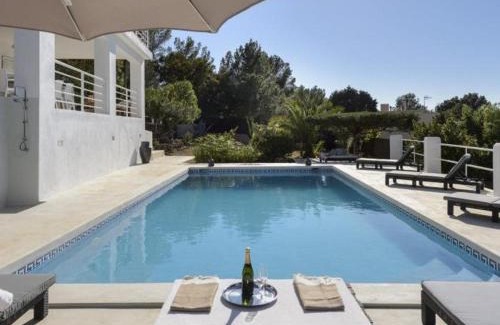 Sant Josep de sa Talaia House | Relaxing Villa with Pool and Sea Views, Pet & Child Friendly