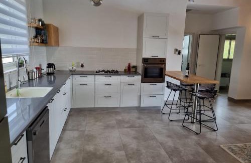 Tal Shahar Villa | Relaxing Villa with Pool in Lush Garden Paradise