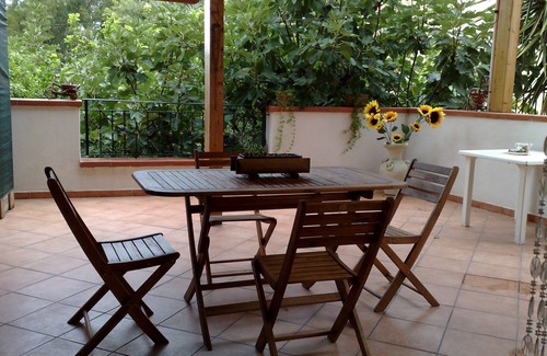 Capaci Villa | Seaside Villa with Veranda and Outdoor Shower - Rated 9.8