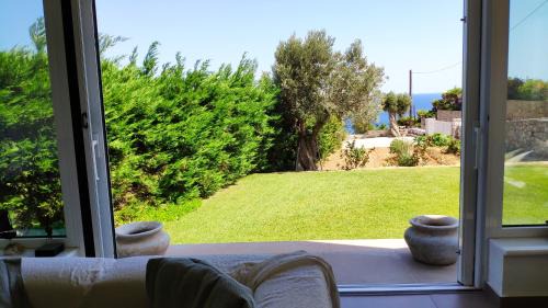 Kymi-Aliveri Apartment | Stunning Villa with Breathtaking Aegean Views - 4 Star Stay