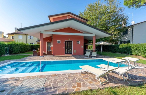 Isola Albarella Villa | Elegant Villa with Private Pool on Albarella Island