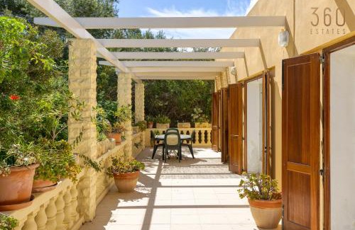 Santa Maria Estate Apartment | Scenic Villa with Pool and Ocean Views in Mellieha