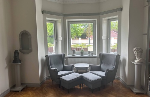 Innerstaden Villa | Villa in Fridhem Malmö - Steps from Beach, Ideal for Groups