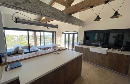 La Seyne-sur-Mer House | Villa with exceptional sea view and direct beach access